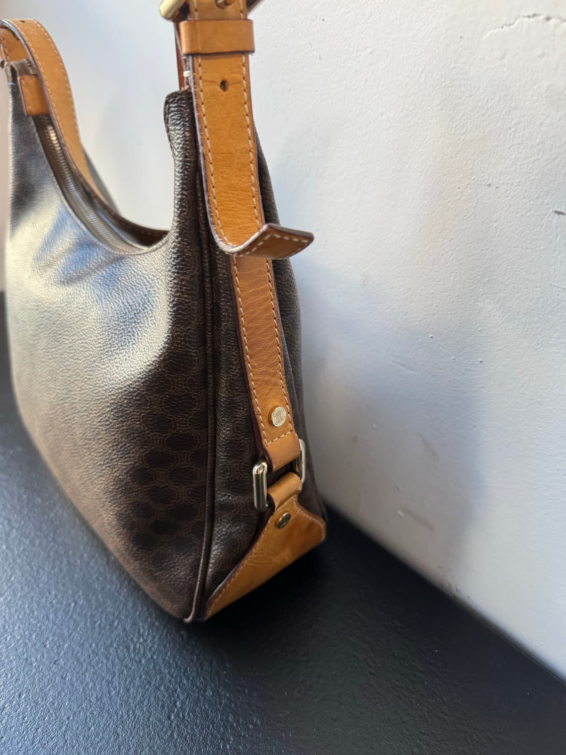 셀린느 블라종 마카담 숄더백 상품이미지2