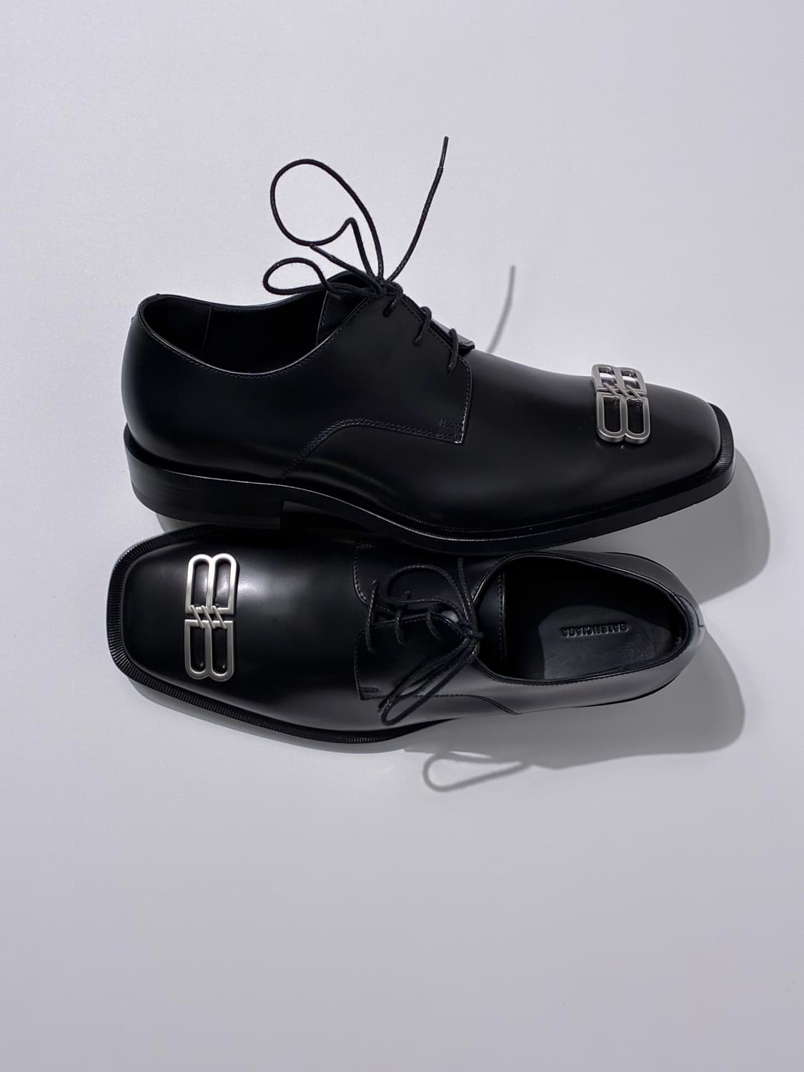 발렌시아가 BB 아이콘 더비 슈즈 블랙 41사이즈 상품이미지2