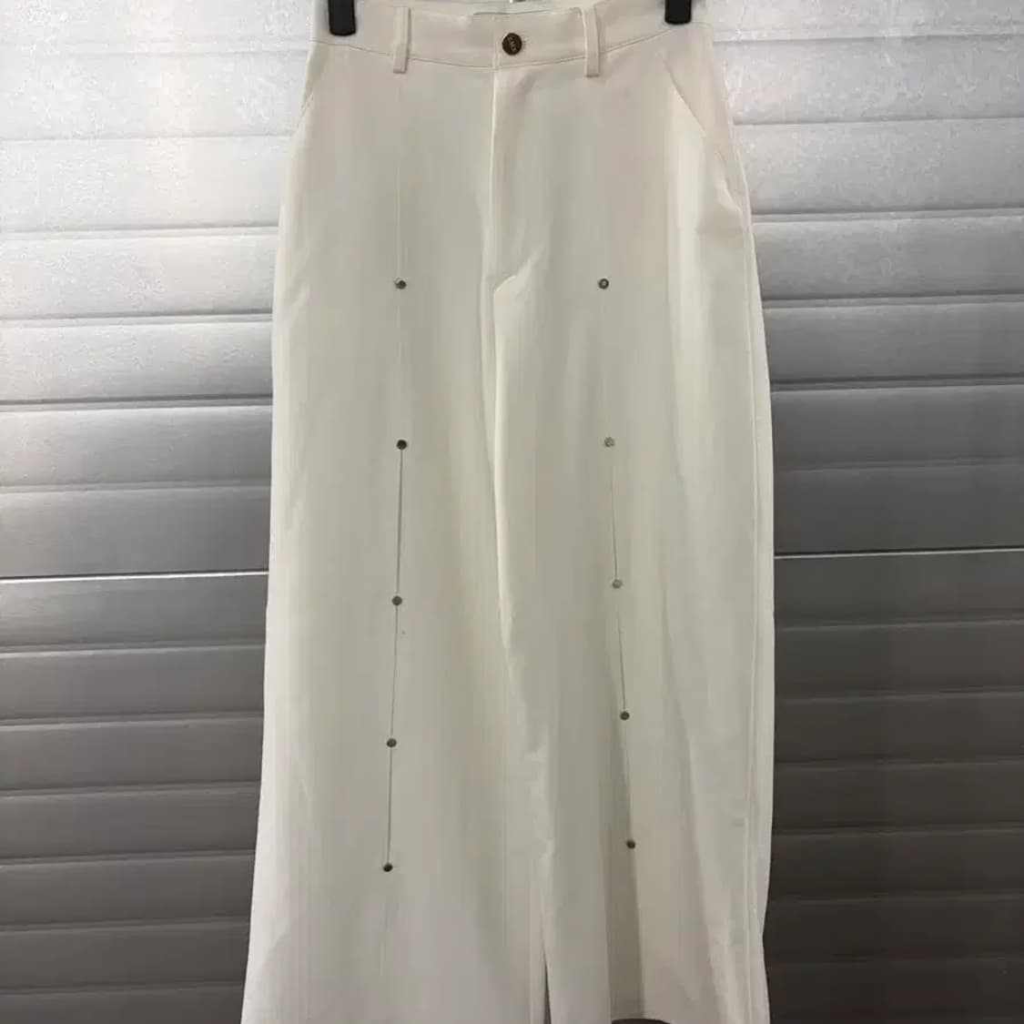TREEMINGBIRD Rivet Slit Trouser [White] 상품이미지2