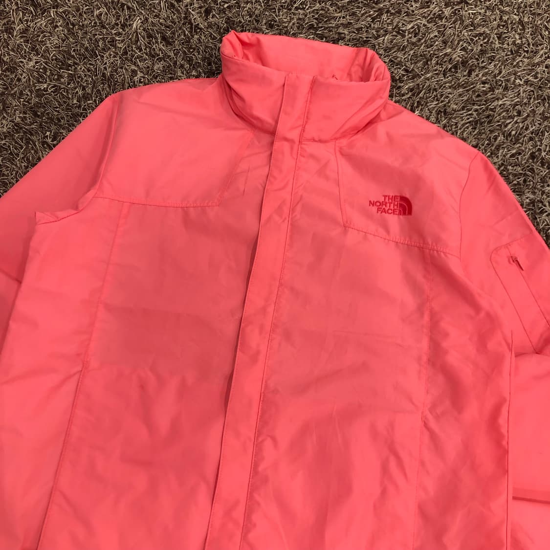 노스페이스 핑크 바람막이 자켓 상품이미지2