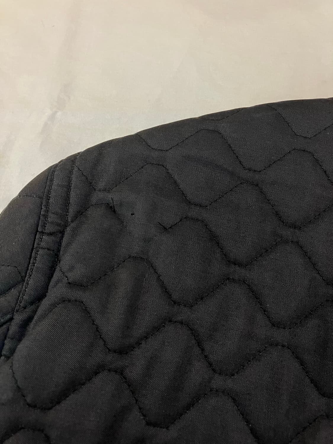 버버리 양가죽 퀼팅 봄버자켓 블랙 상품이미지10