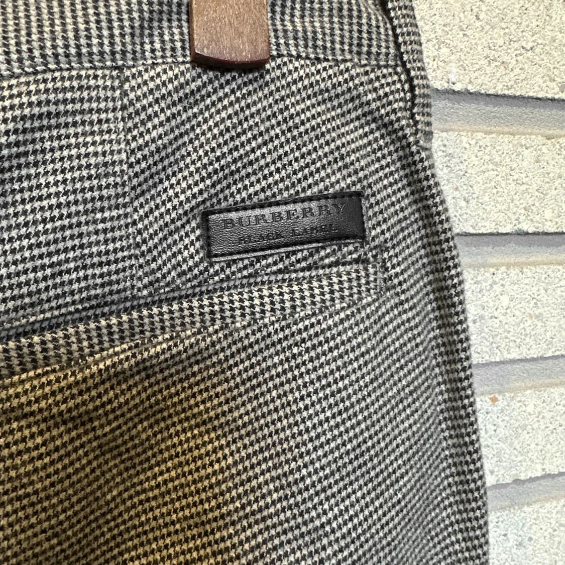 버버리 블랙라벨 하운즈투스 체크 울 슬랙스 사선포켓 디테일 슬림핏 상품이미지6