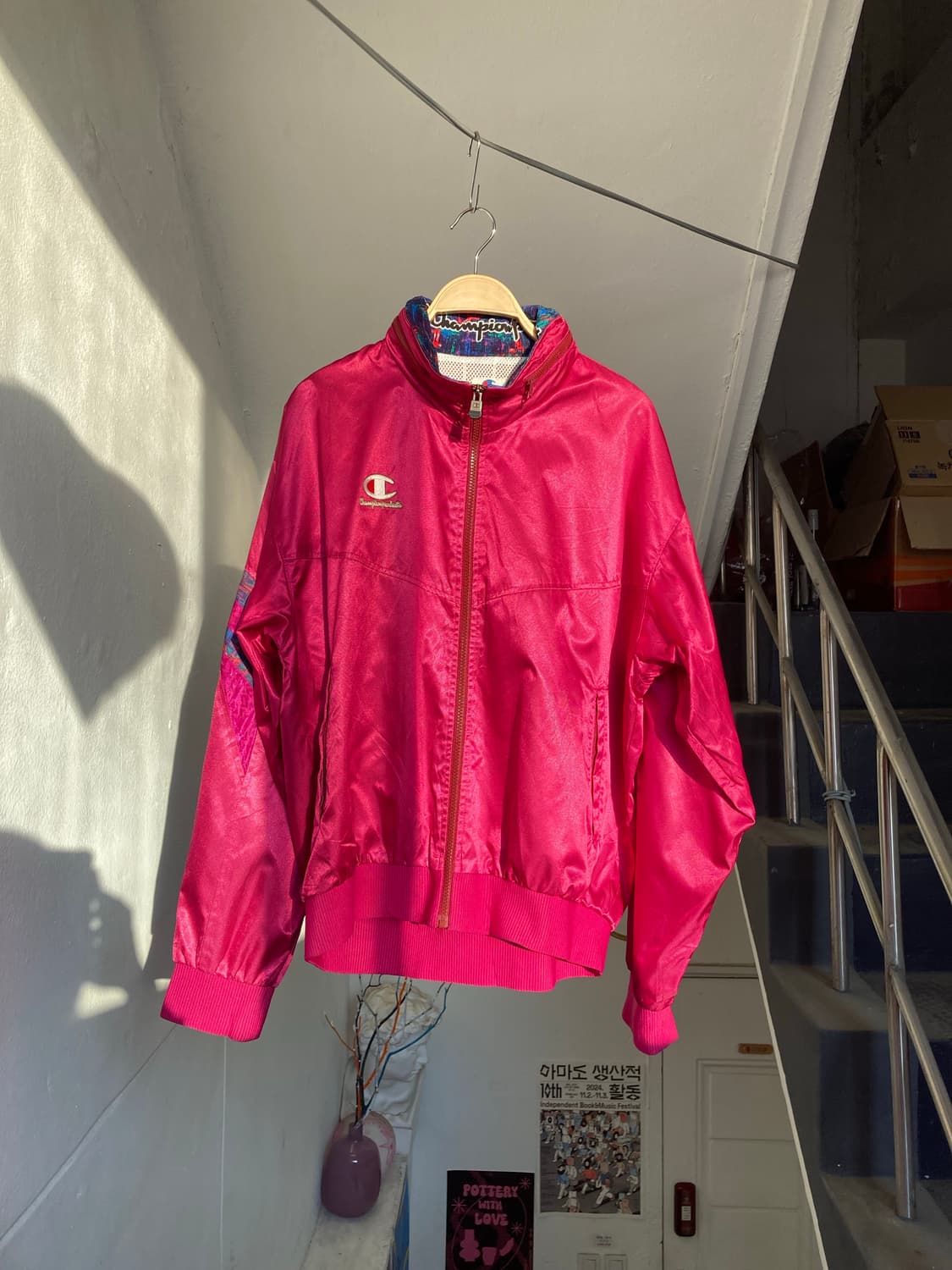 챔피온 레트로 푸시아핑크 후드 내장 바람막이 상품이미지1