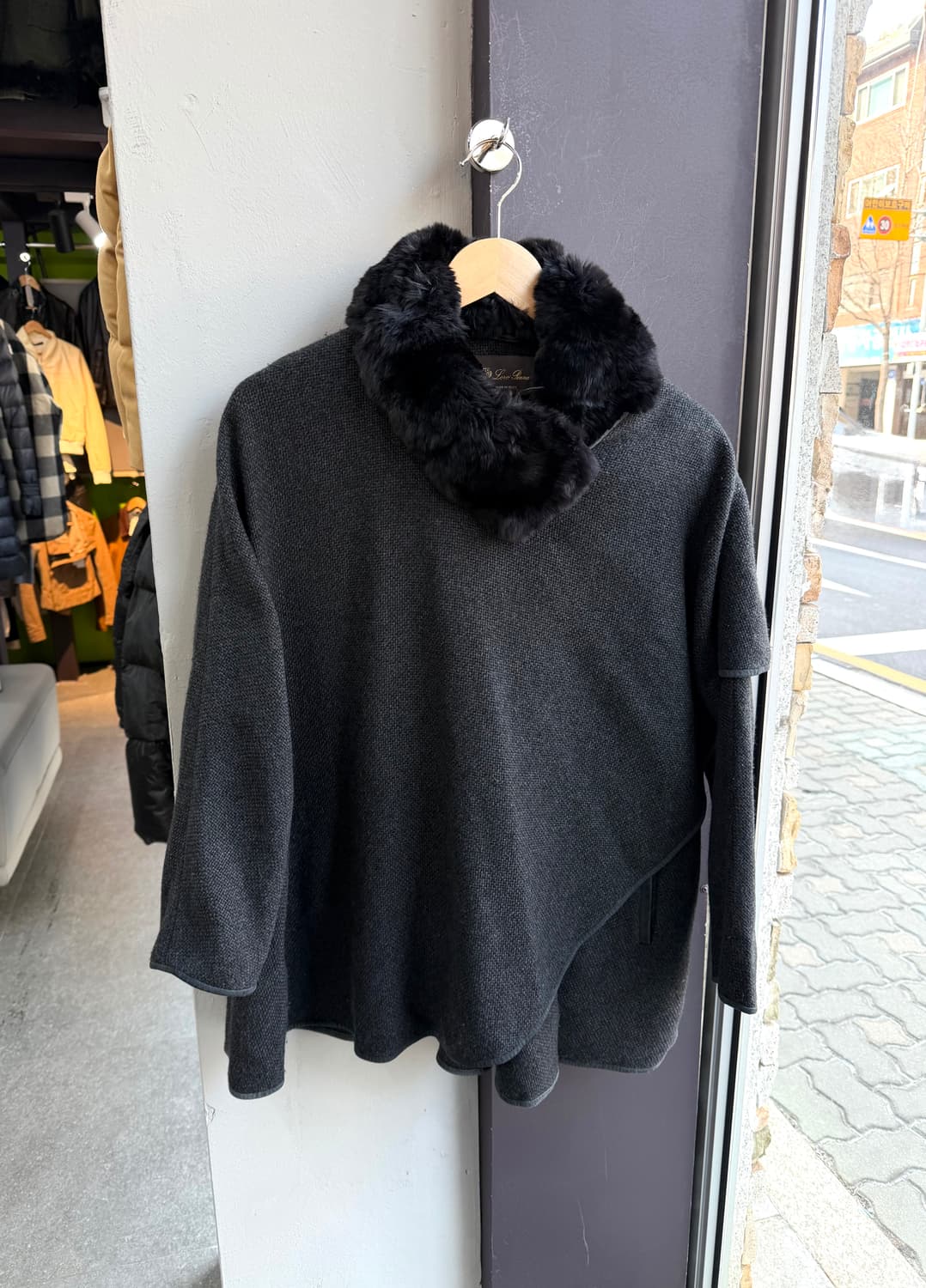 S/ 로로피아나 캐시미어 친칠라 케이프 자켓 상품이미지3