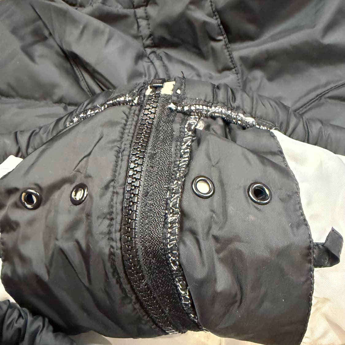 아디다스 리폼 후드 패딩 상품이미지5