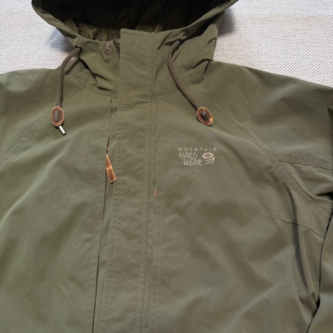 마운틴하드웨어 바람막이 후드 자켓 상품이미지2