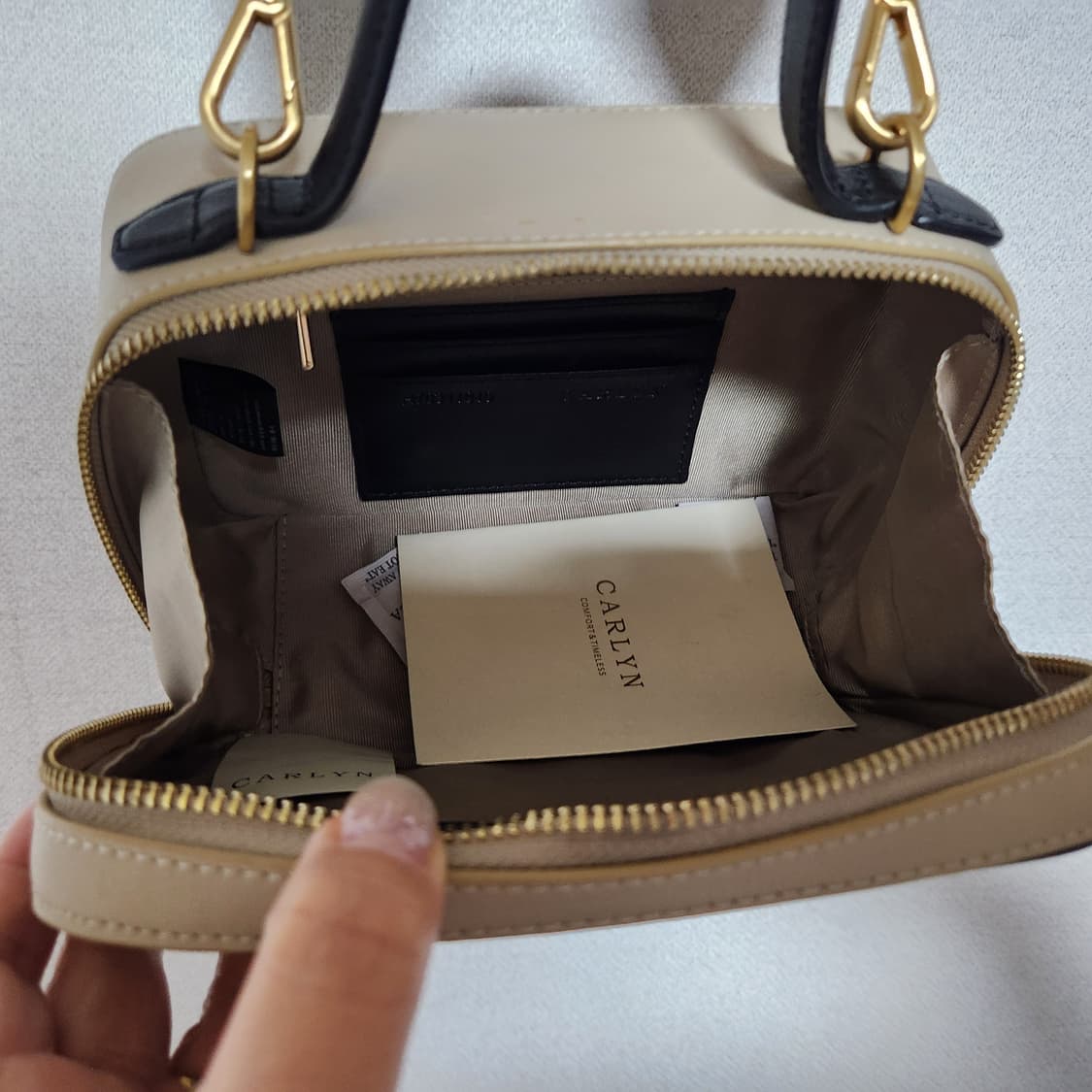 미사용 칼린 소가죽 크로스백 상품이미지3