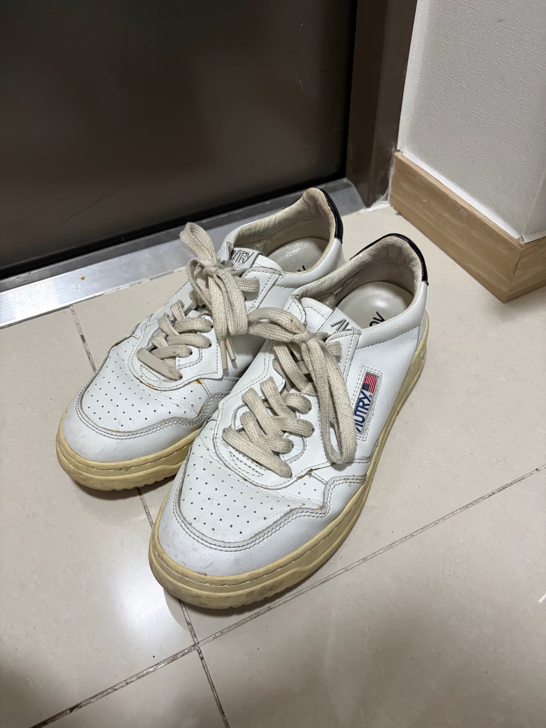 [42] 오트리 스니커즈 상품이미지1