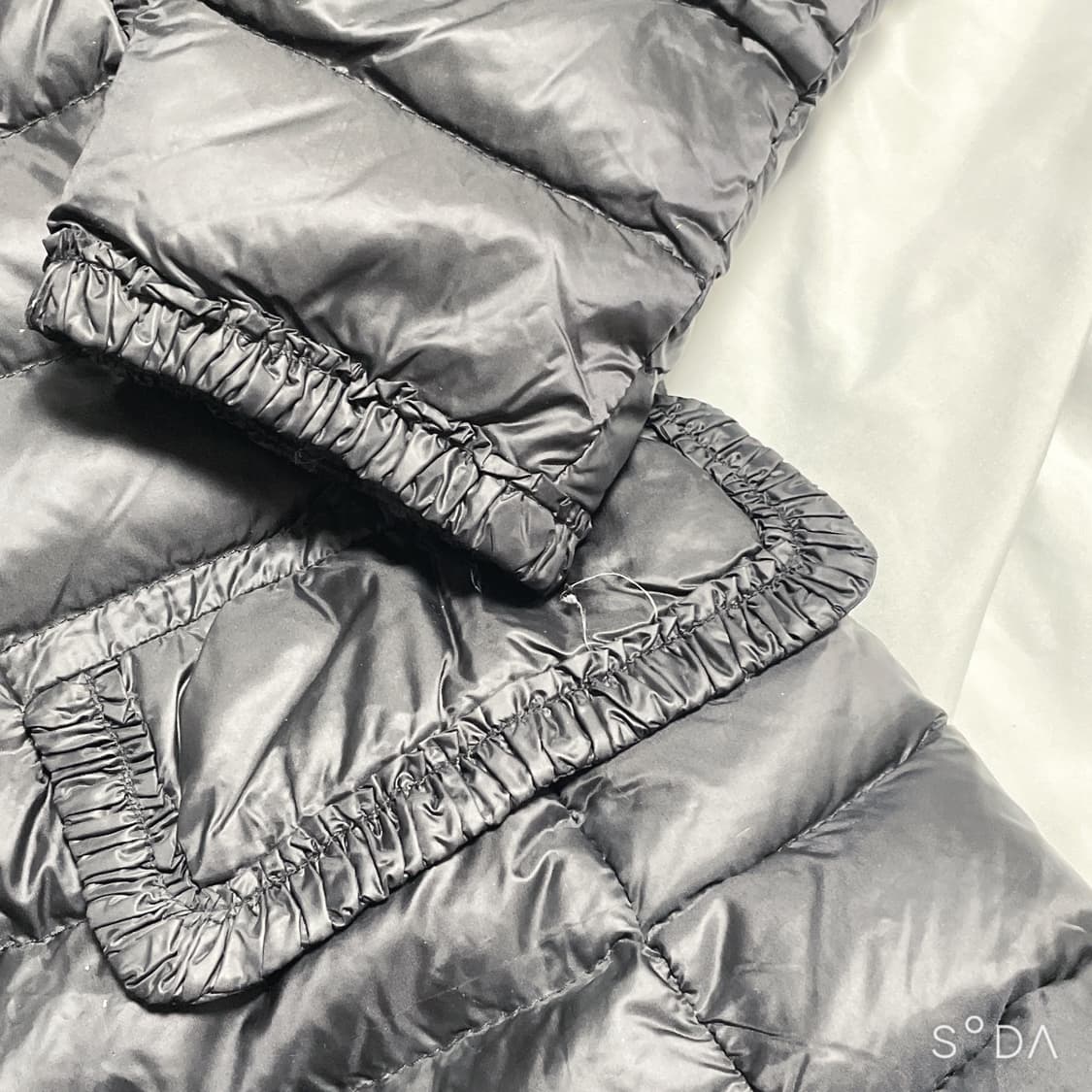 몽클레어 여성 경량 롱패딩 블랙 1사이즈(정) 상품이미지9