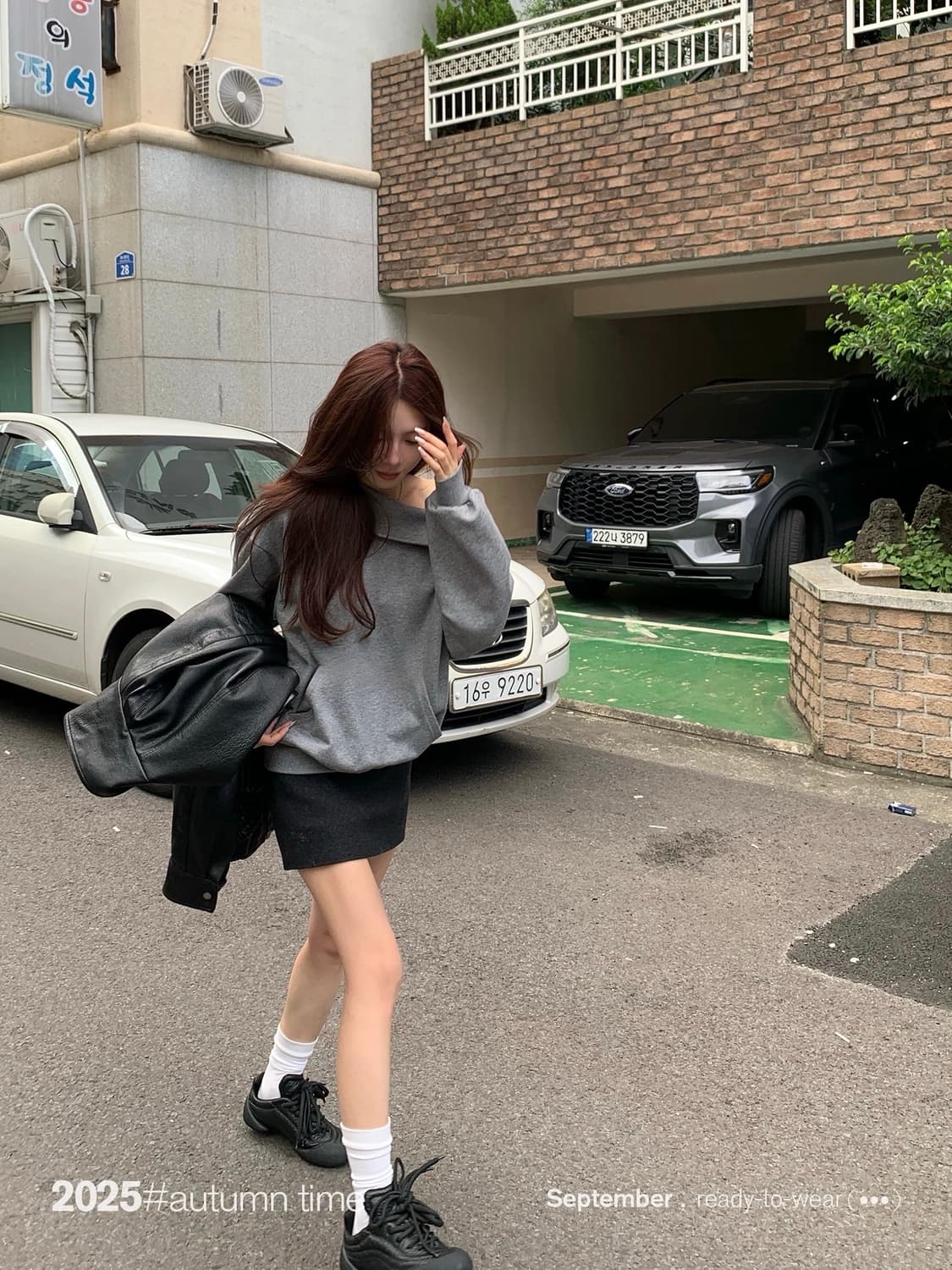 INAIEA 오프숄더 후드티 원숄더 후드 그레이 상품이미지4