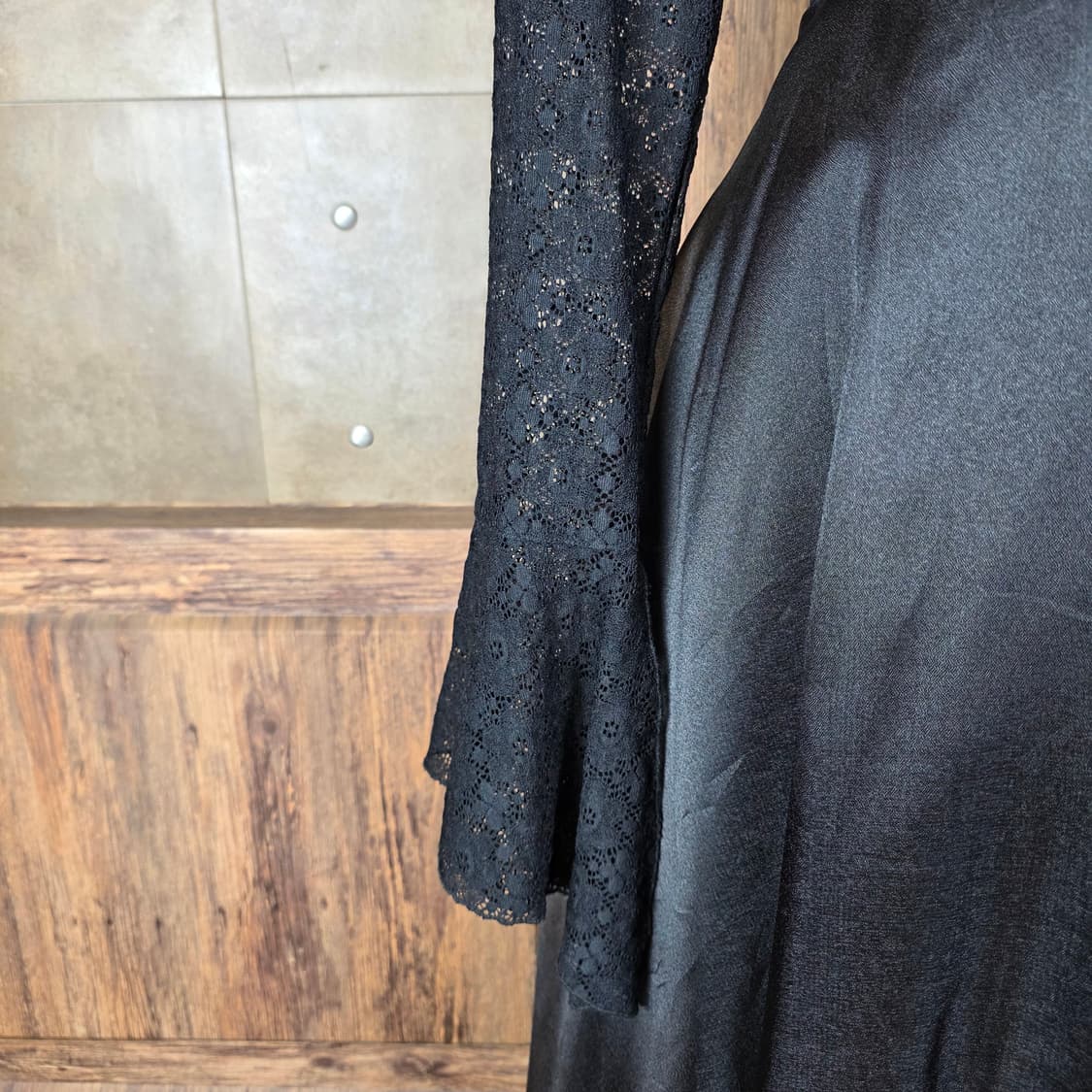 베네통  레이스 벨 슬리브 블라우스 상품이미지4