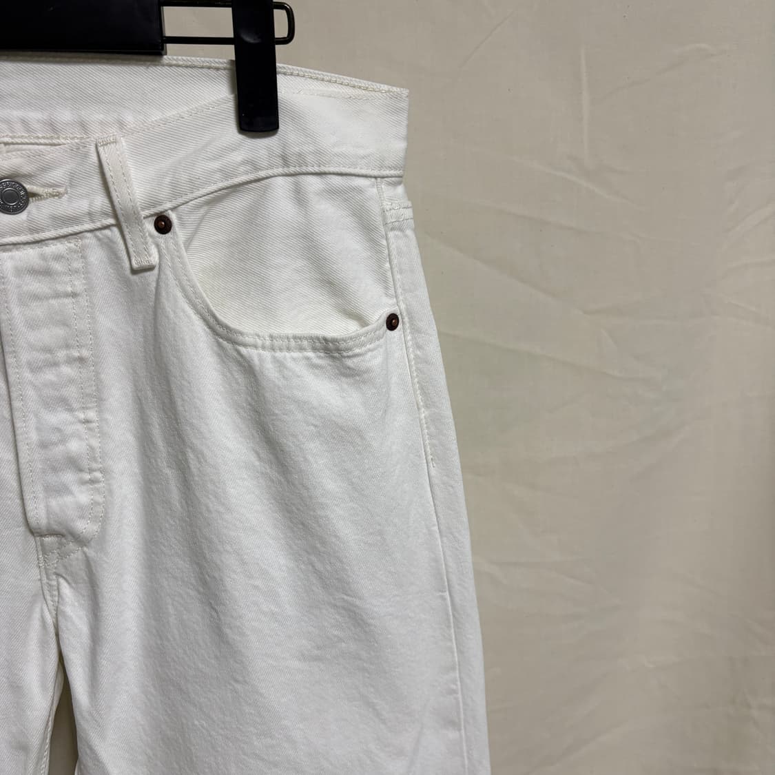 리바이스 501 화이트 스트레이트 데님팬츠 / W32, L32 상품이미지5
