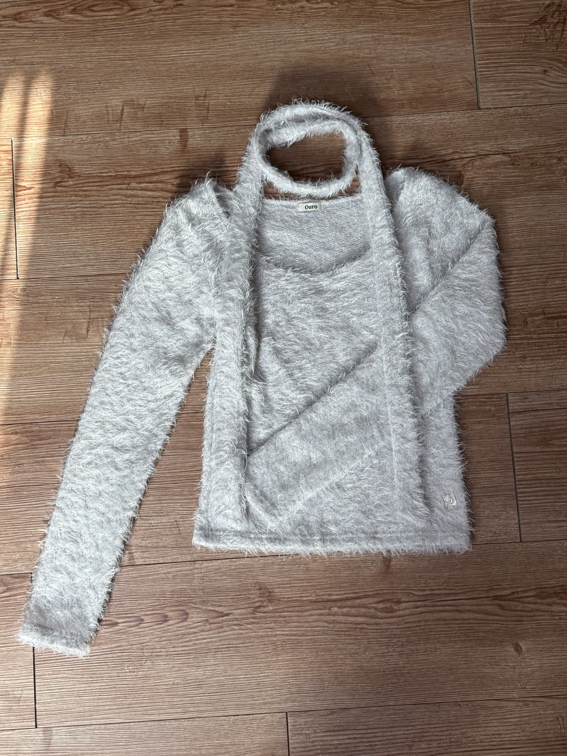 아우로 플러피 머플러 탑 (애쉬 그레이) 상품이미지1