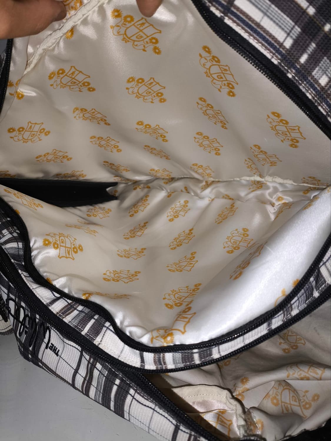 버튼 화이트 컬렉션 체크 멀티포켓 노트북 백팩 상품이미지7