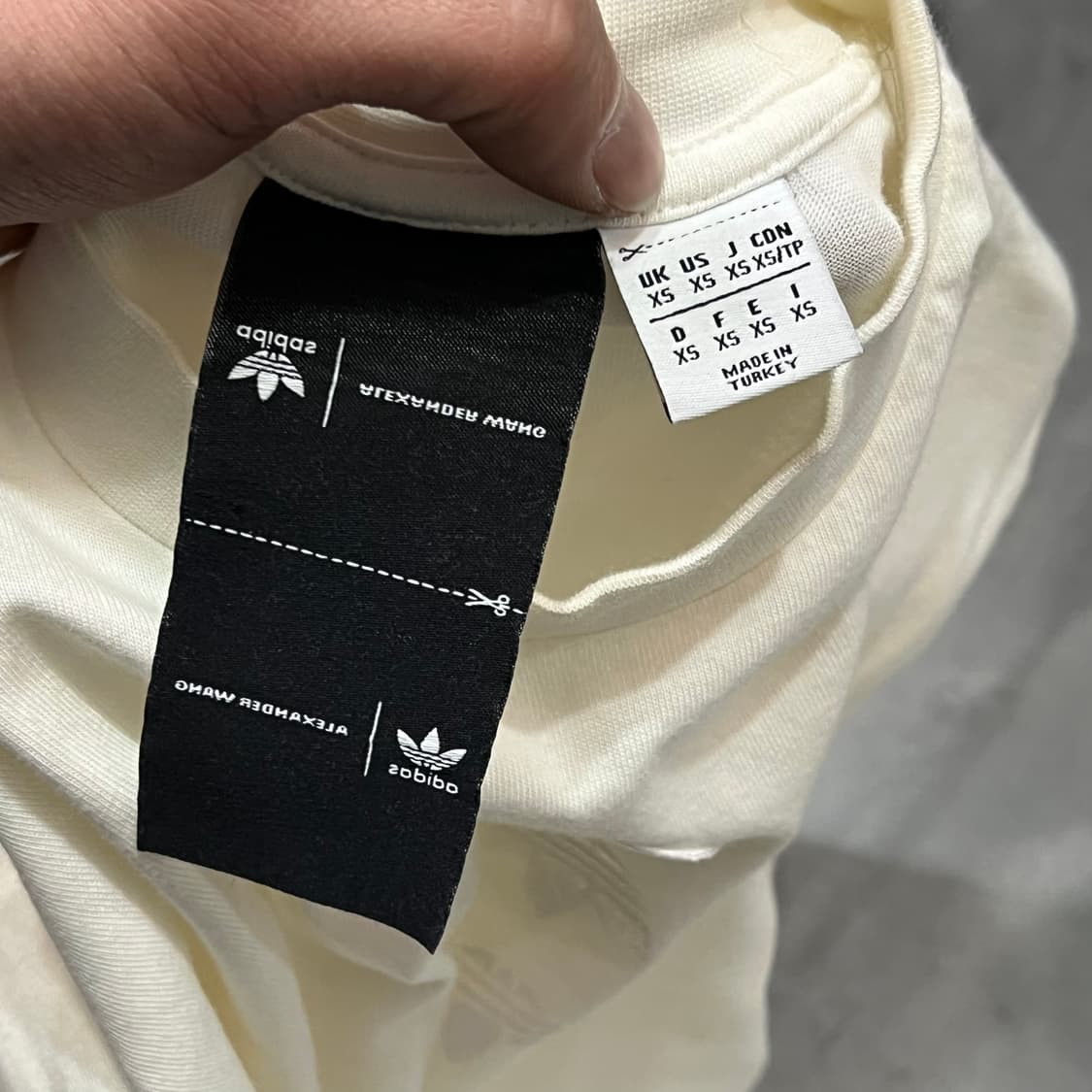  아디다스x알렉산더왕 로고 맨투맨 y15861 상품이미지7