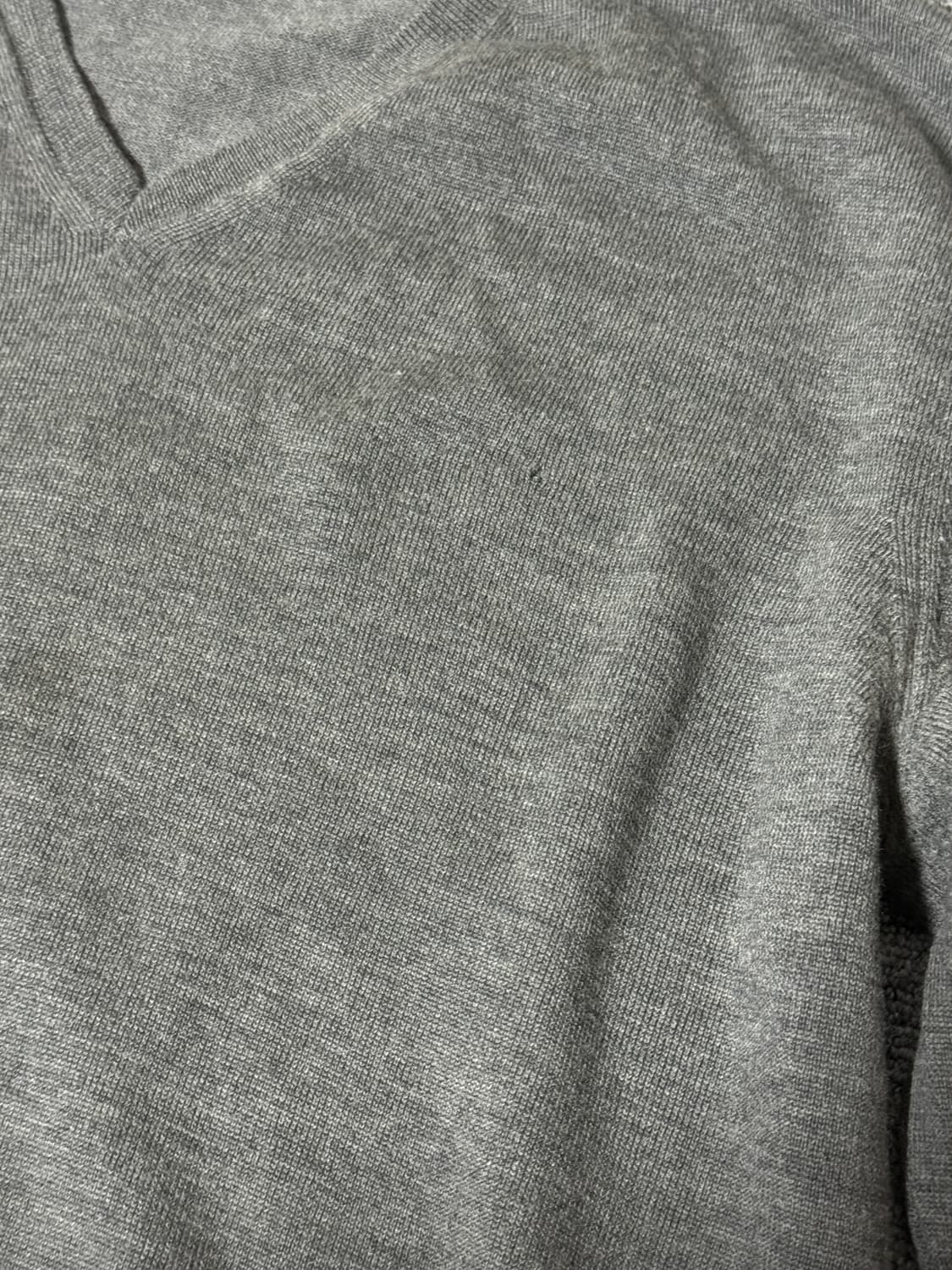 프라다 그레이 브이넥 니트 상품이미지2