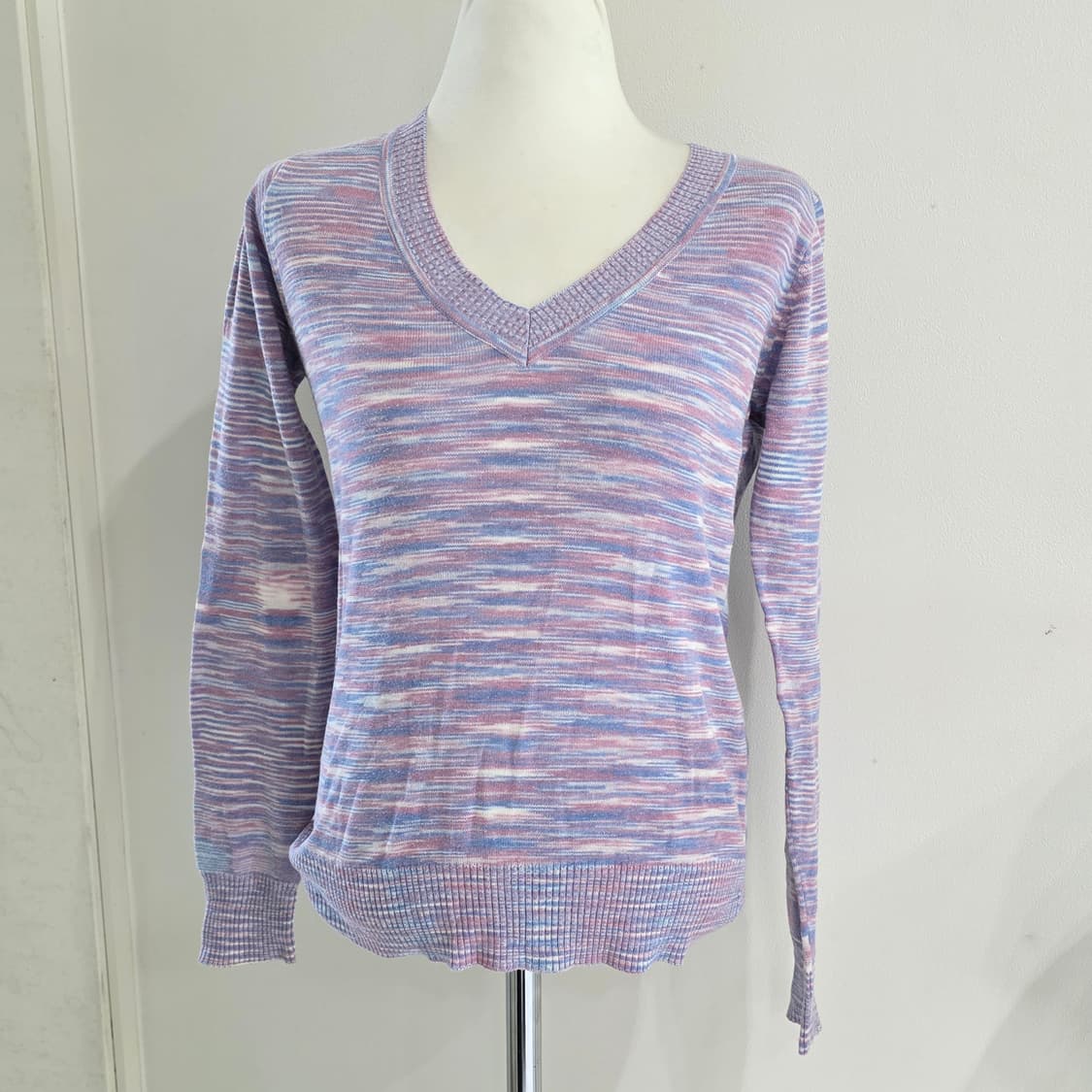 일본빈티지)시네마클럽 쿨톤 y2k 브이넥파스텔스트라이프 모리걸스즈코 니트 상품이미지3