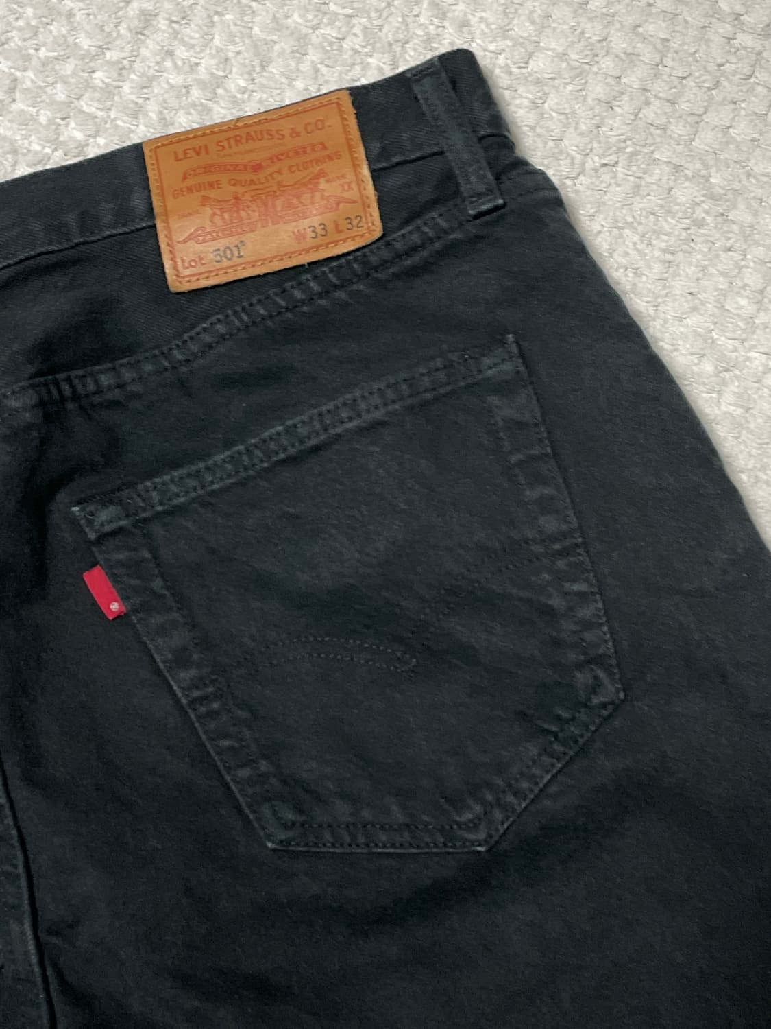 [33X32] 리바이스 501 프리미엄 오리지널 핏 데님 팬츠 흑청 상품이미지8