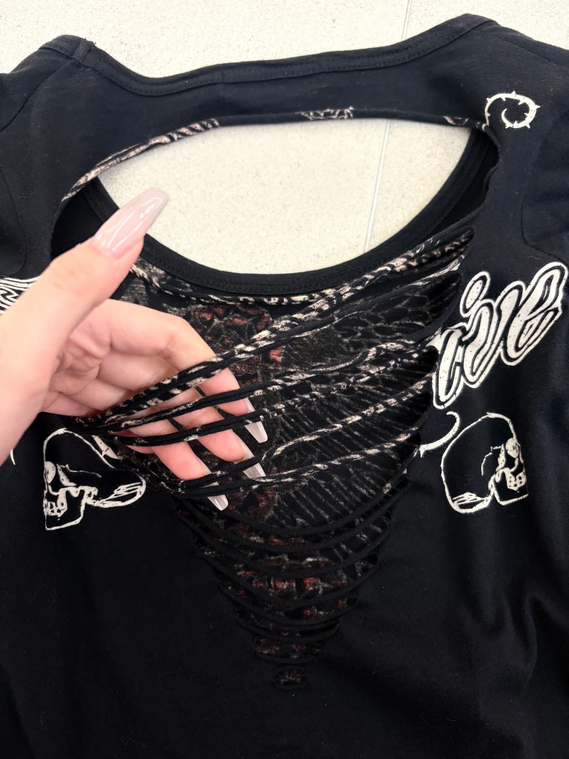 날개 장미 데미지 롱슬리브 상품이미지6