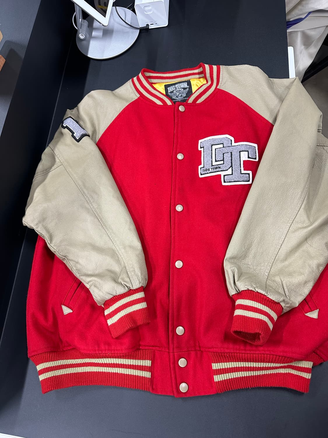 도그타운 스타자수로고 바시티자켓 상품이미지4