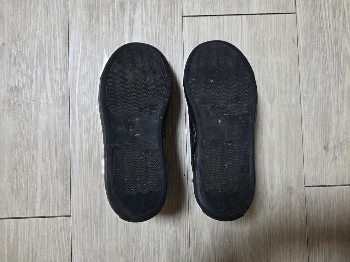 MM6 메종마지엘라 건메탈 실버 로우탑 스니커즈 37
 상품이미지7