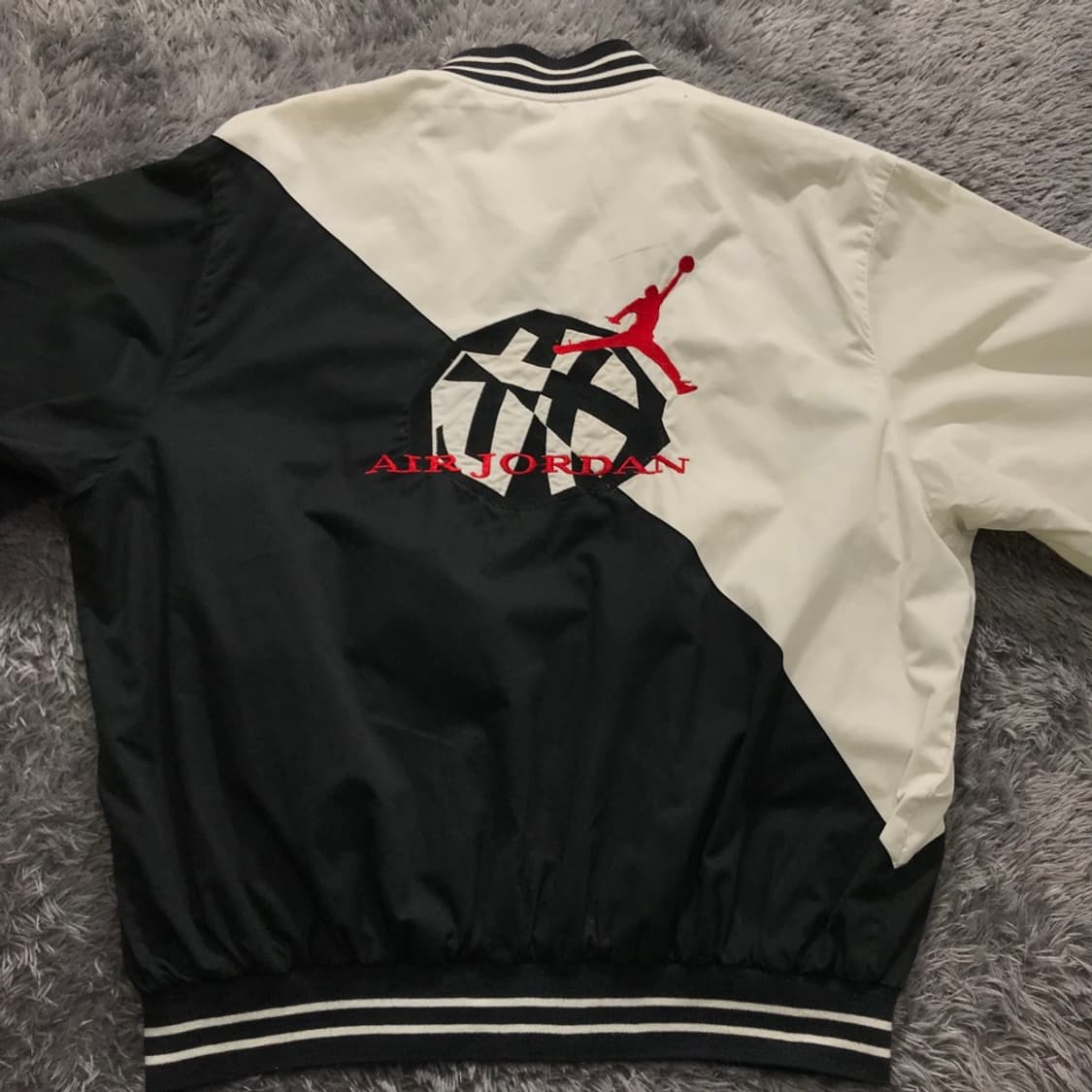 [[XL] 나이키(NIKE) 에어조던 90's 올드스쿨 자켓 상품이미지3