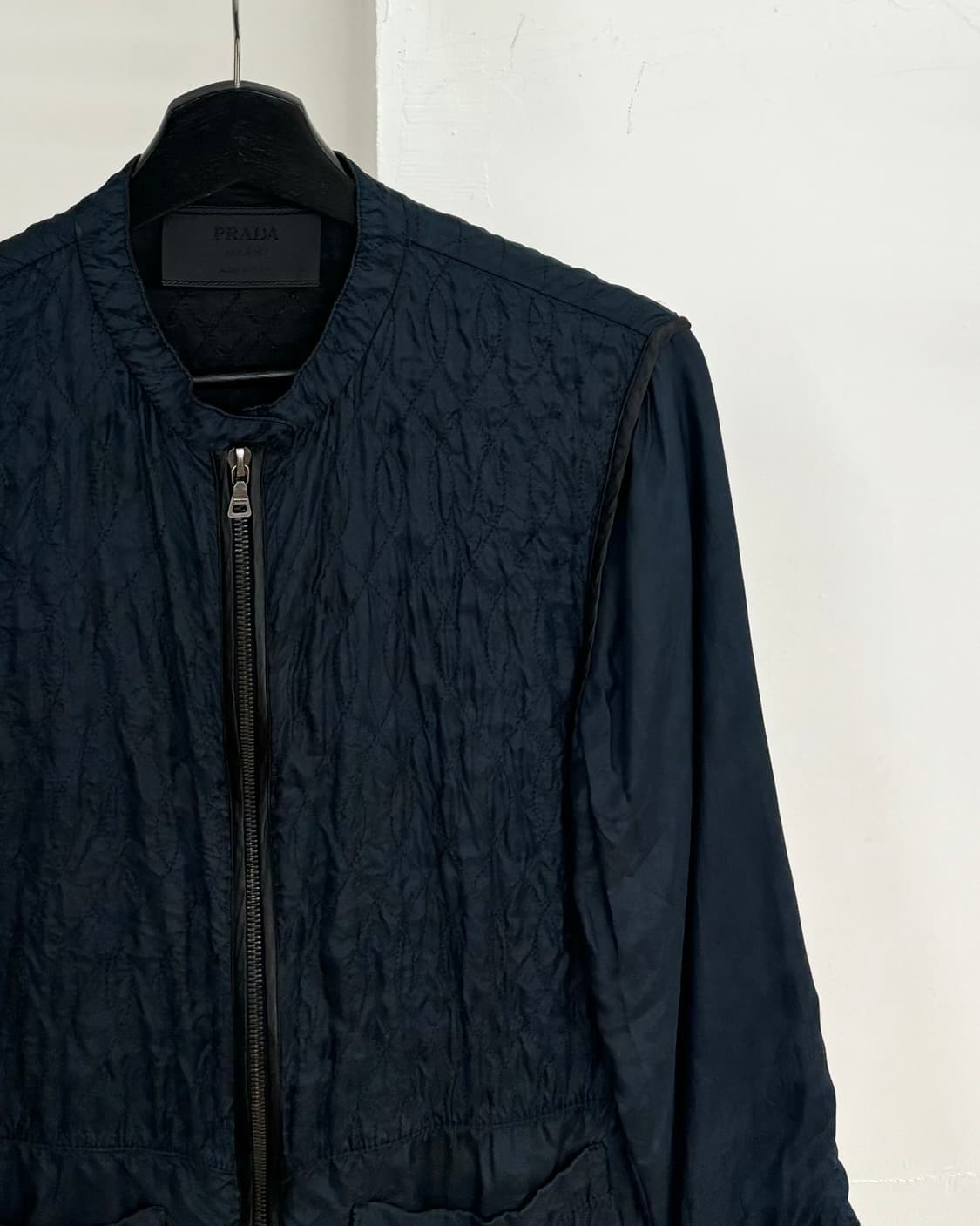 프라다 네이비 퀼팅 집업 자켓 상품이미지4