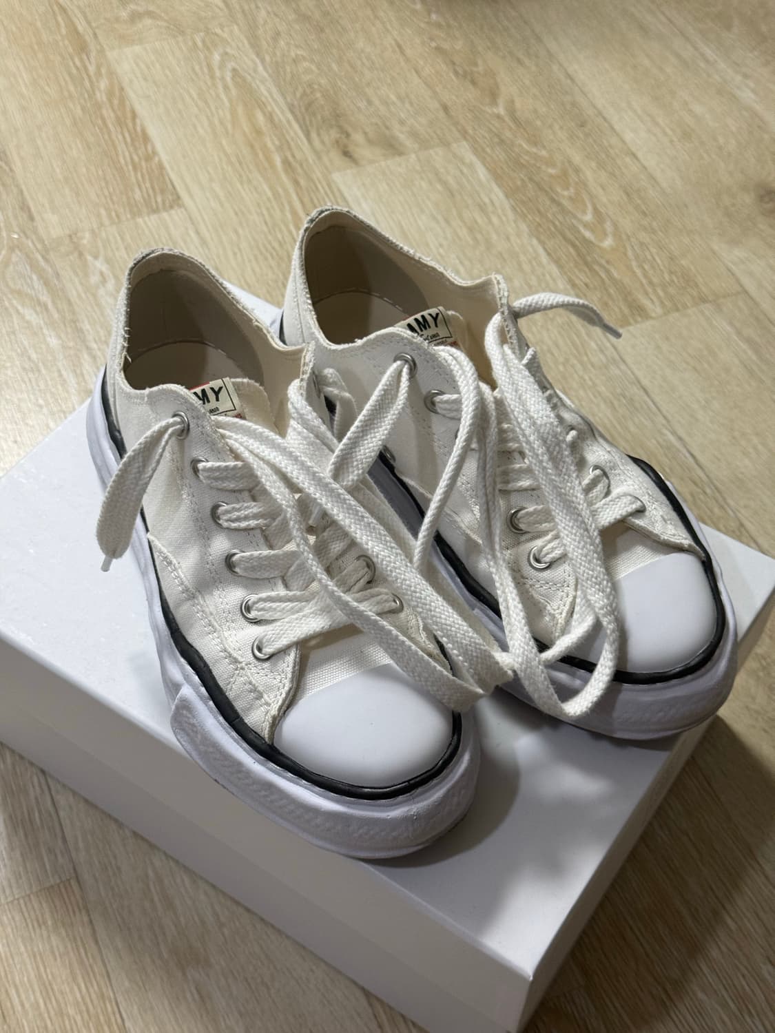 미하라 야스히로 피터슨 화이트 43사이즈 상품이미지1