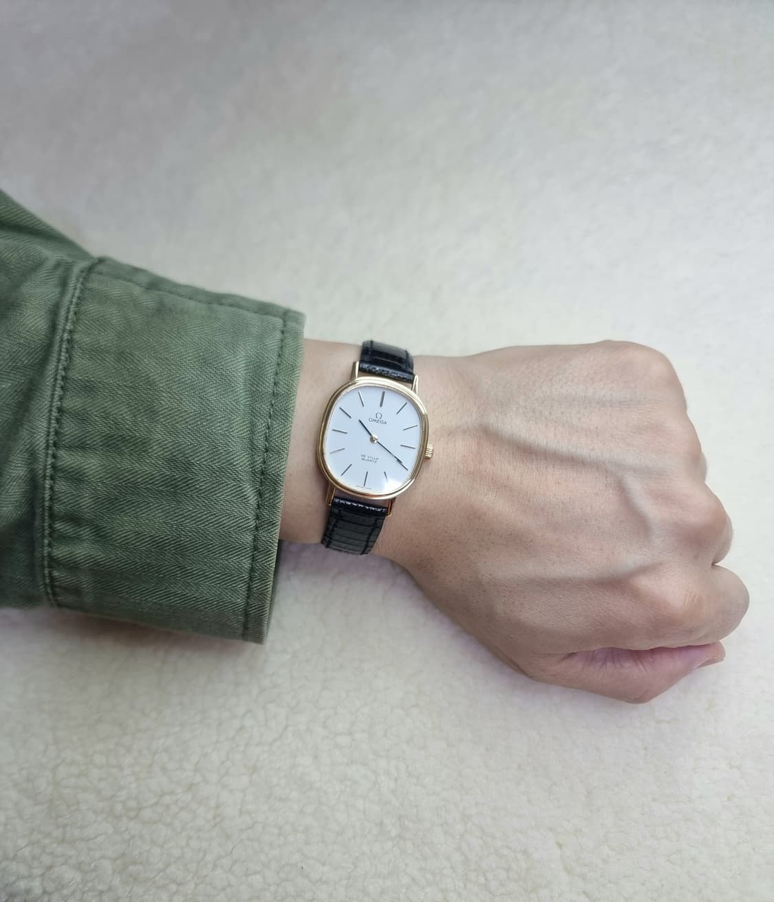 오메가 드빌 앨립스 화이트 다이얼 쿼츠 남여공용 시계 상품이미지7