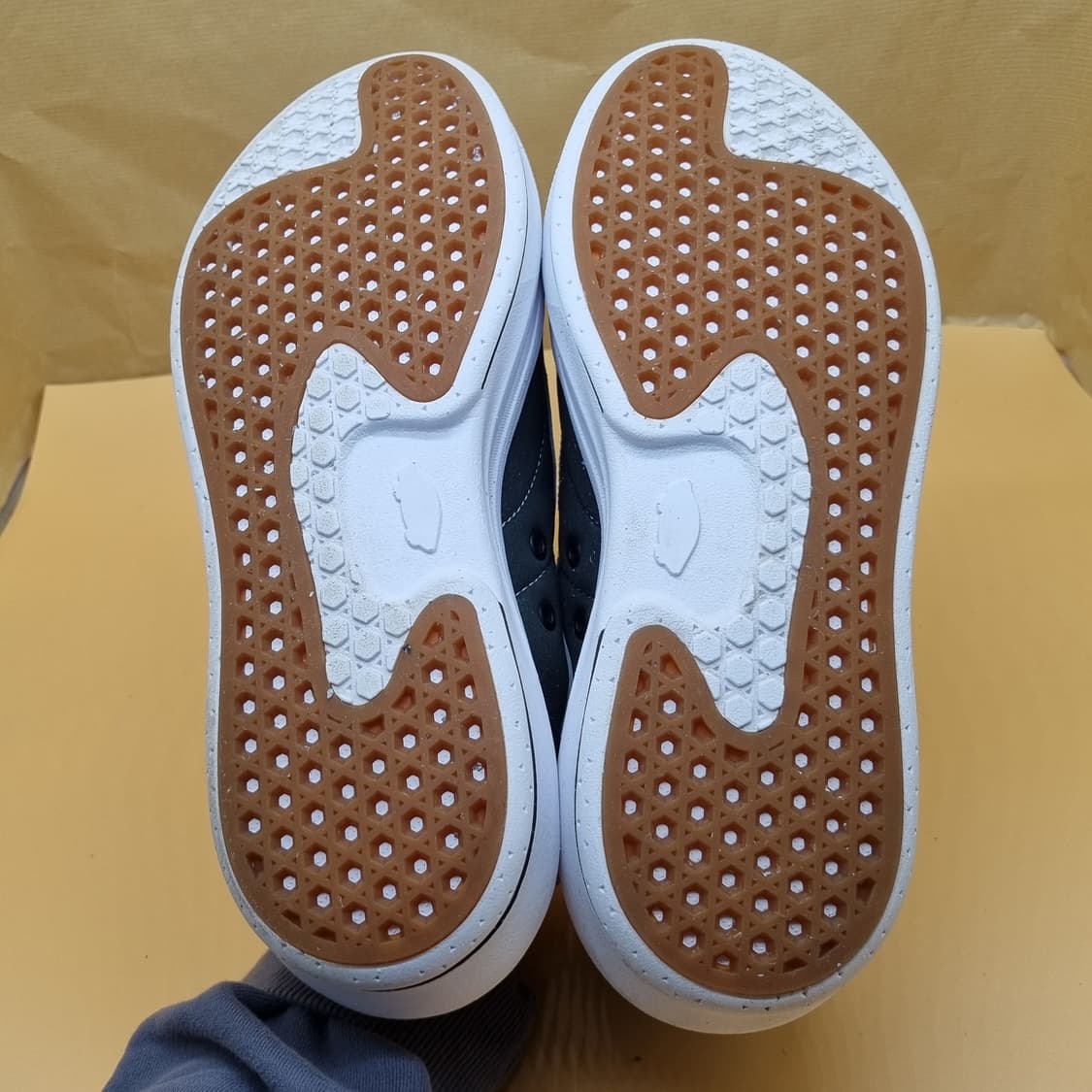 반스 올드스쿨 오버트 블랙 남성스니커즈310. 상품이미지3