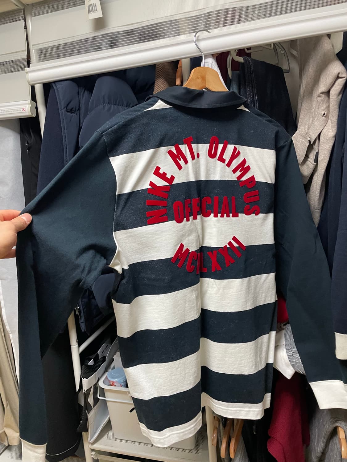 나이키 카라긴팔 팝니다. 상품이미지4