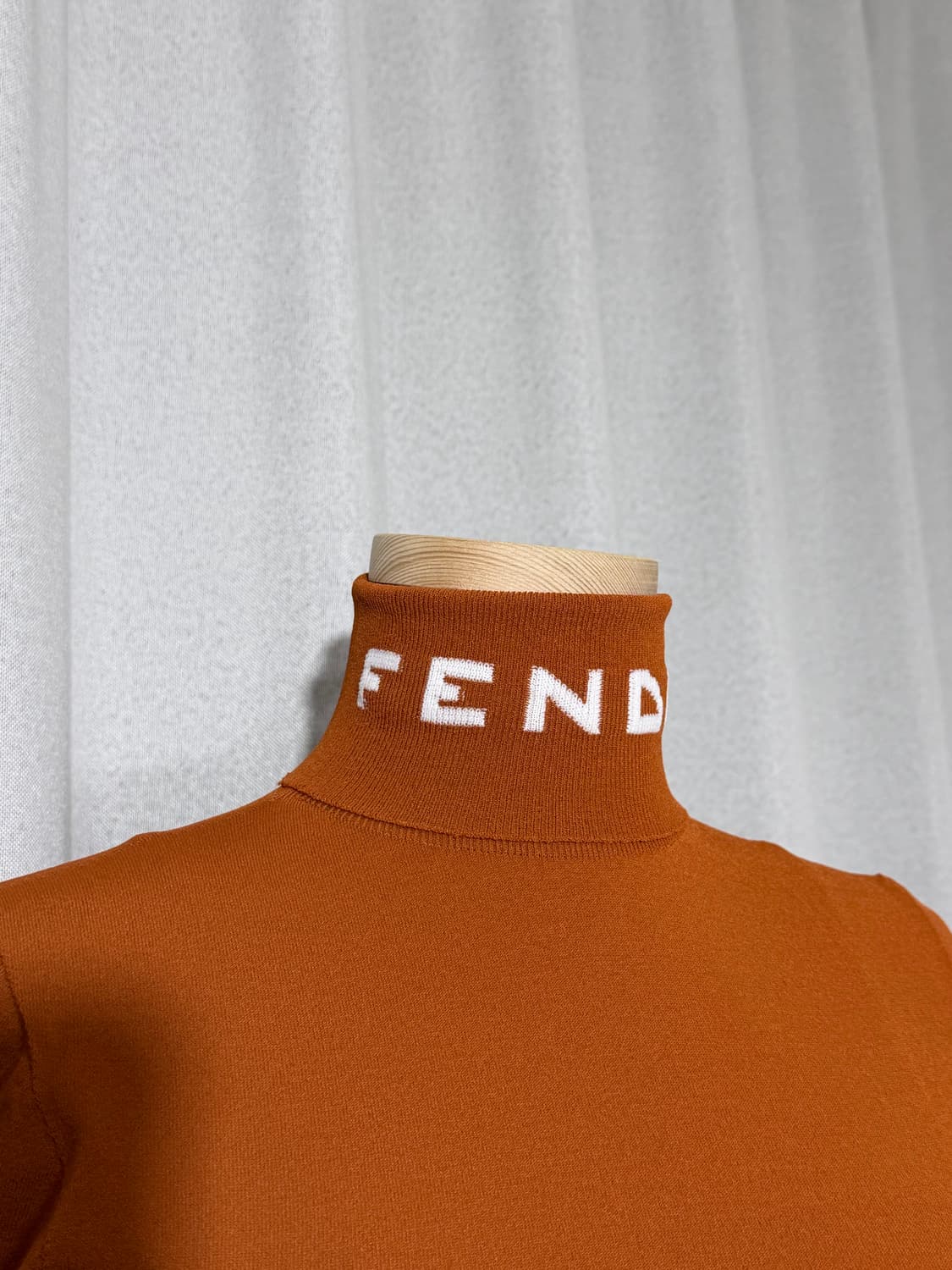 펜디 (FENDI) 스트라이프 블록 하이넥 니트 - 미착용 새상품 상품이미지7