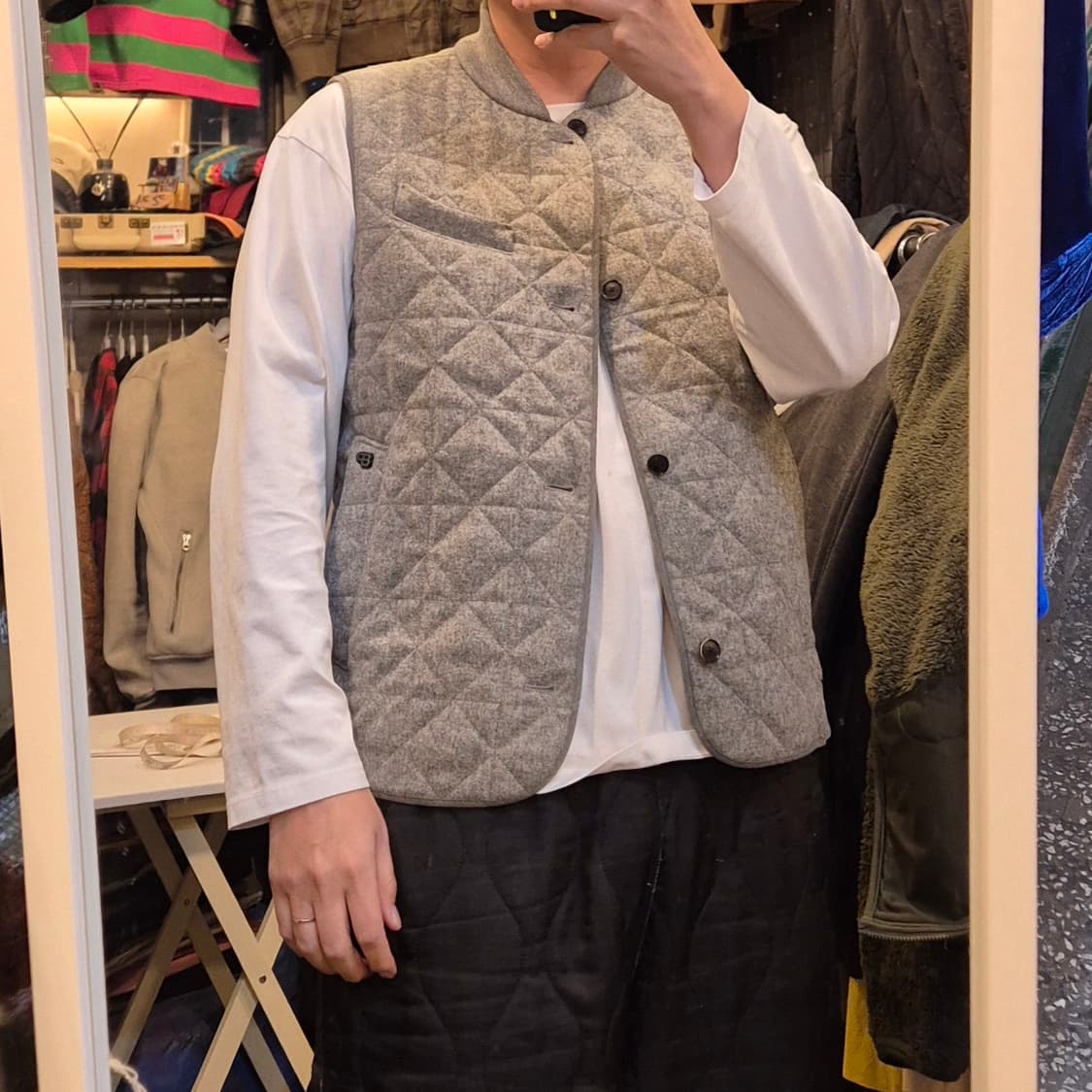 105(착샷잇음) 빈폴 그레이 퀼팅패턴 울조끼 상품이미지4