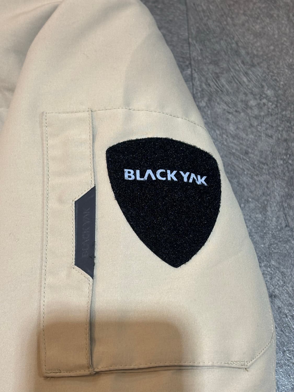 블랙야크 오리털 패딩 남성 105사이즈 상품이미지5
