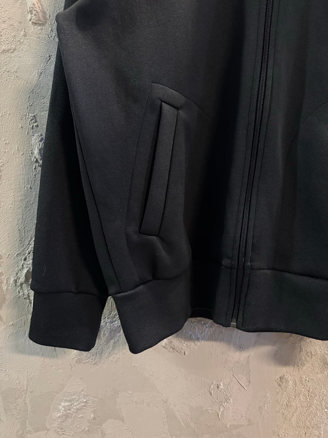 L 꼼데가르송 COMME des GARCONS 하트 와펜 집업 후드 블랙 상품이미지2