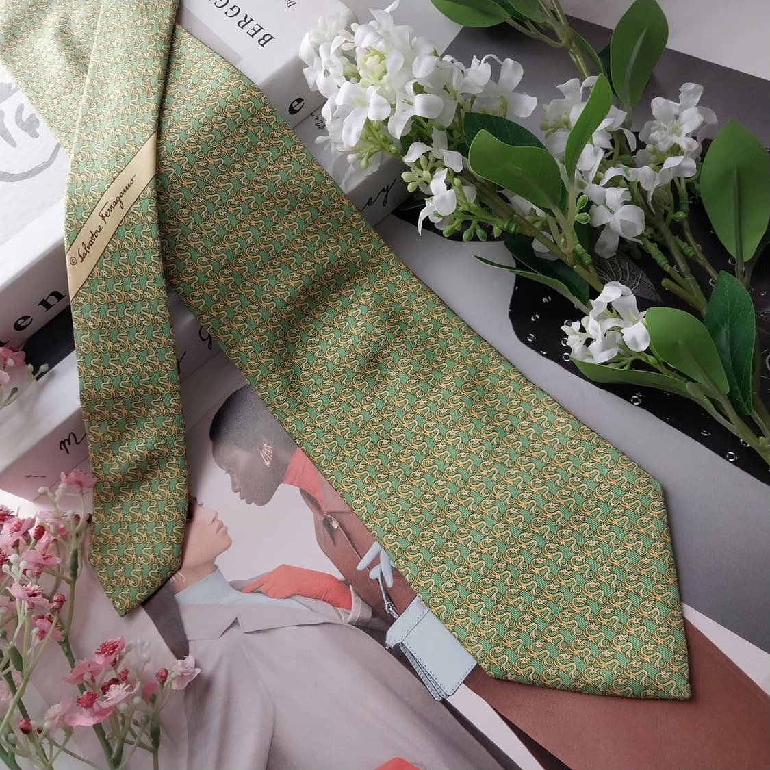 살바토레 페라가모 실크 용 모티브 넥타이 9.3cm A+등급 K1923 상품이미지3