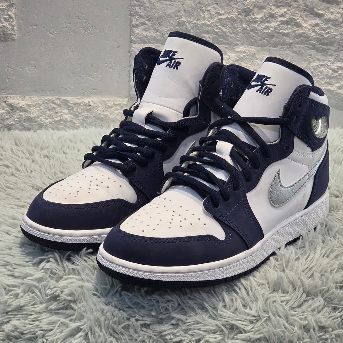 4q-6:나이키 에어 조던 1 하이 OG 미드나잇 네이비 (23.5cm) 상품이미지1