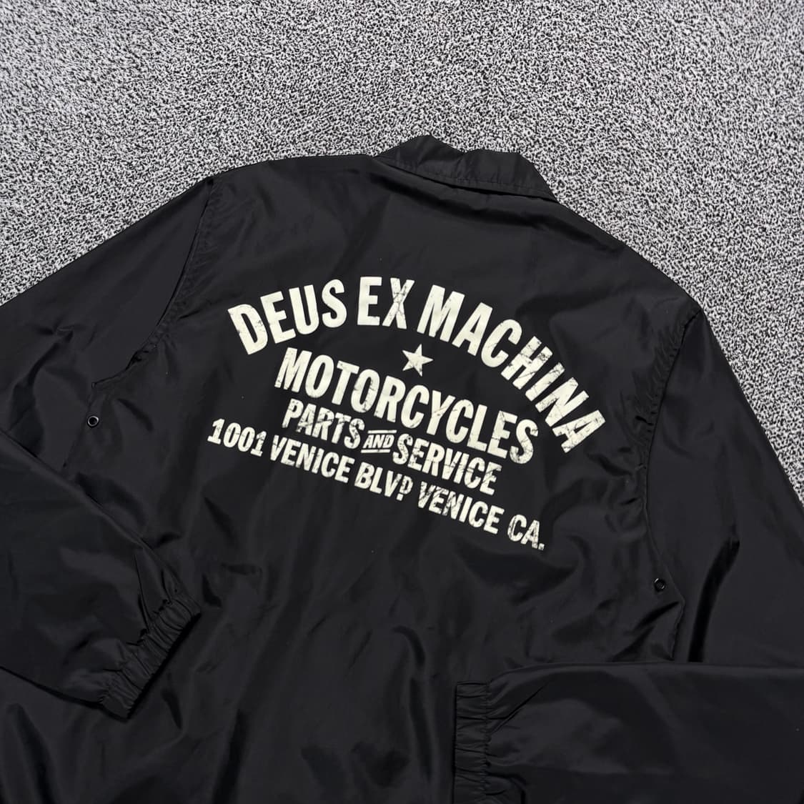 Name : 데우스 빈티지 스크레치 디테일 블랙컬러 코치자켓 :)  상품이미지4