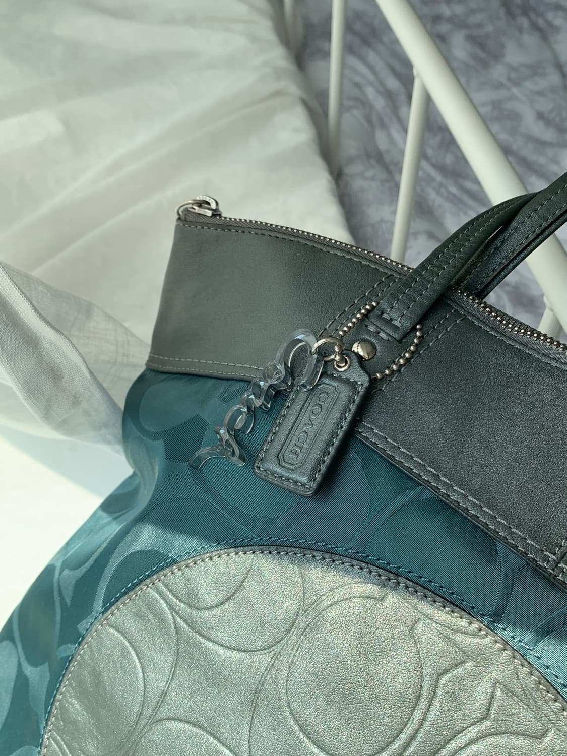 💙 Coach blue green bag 상품이미지3