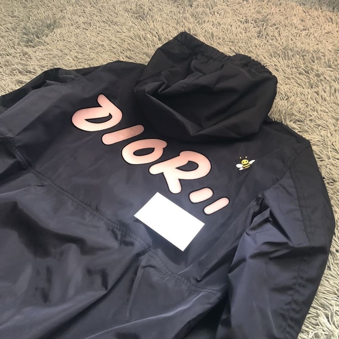 [정품] Dior x KAWS BEE 자수 투톤 원드브레이커 후드자켓 상품이미지1