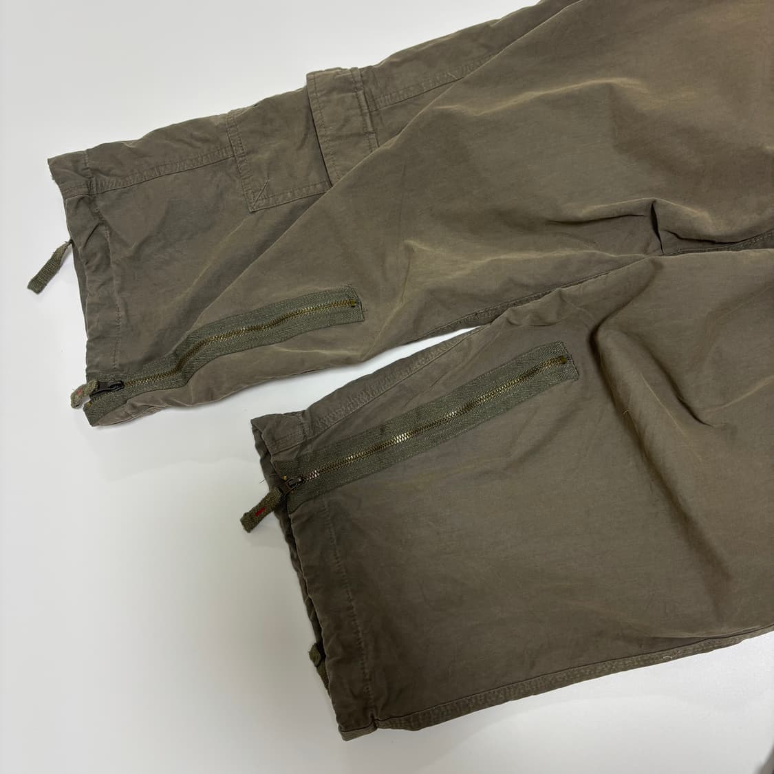 아카이브 멀티 지퍼 테크니컬 카고 팬츠 상품이미지5