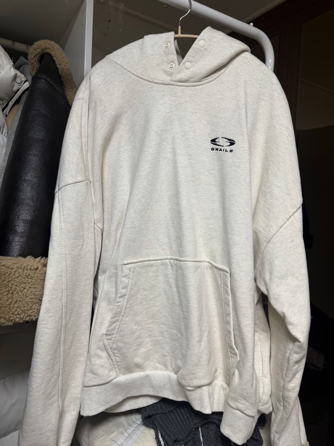 그레일즈 후드티 상품이미지1