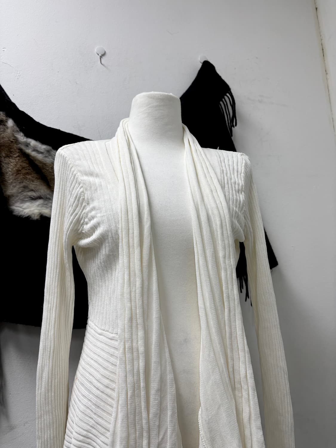 “Vintage” 00s White Draped Cardigan 상품이미지3