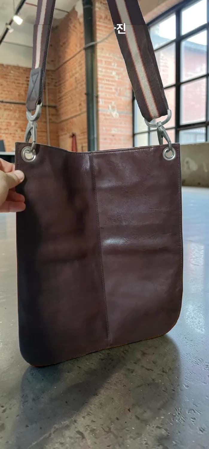 인터메조 가죽 크로스백 상품이미지2