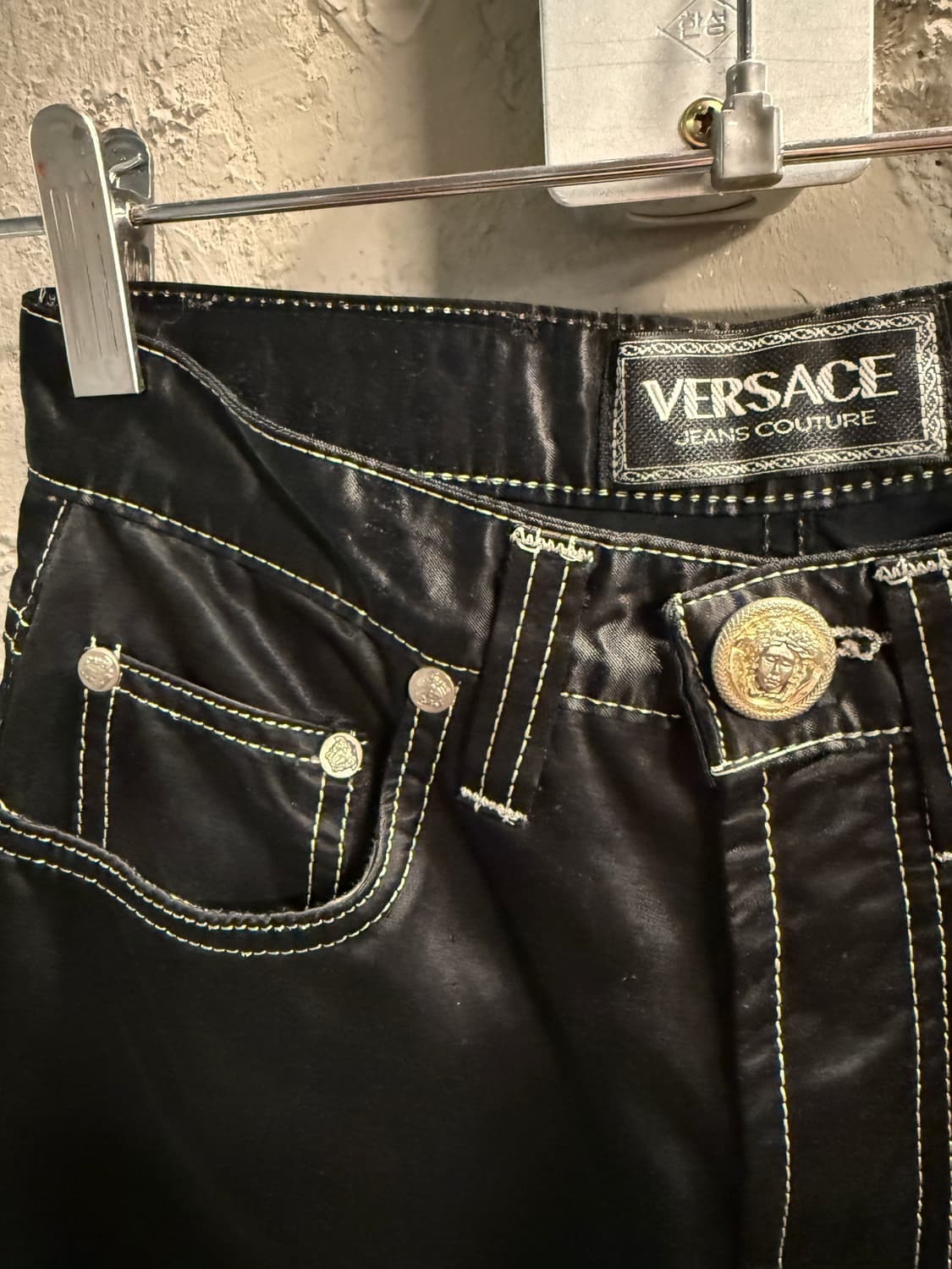 베르사체 진스 쿠튀르 블랙 코팅 면 팬츠 24인치 상품이미지5
