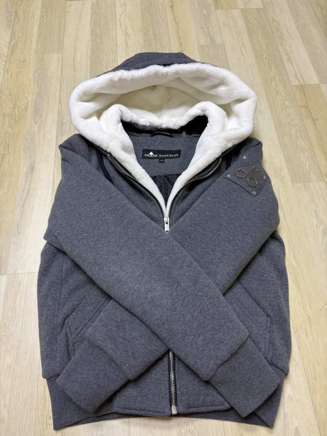 무스너클 버니스웨터 상품이미지1