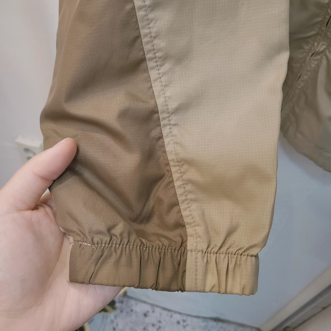 Uniqlo JPN 골드베이지 바람막이 상품이미지5