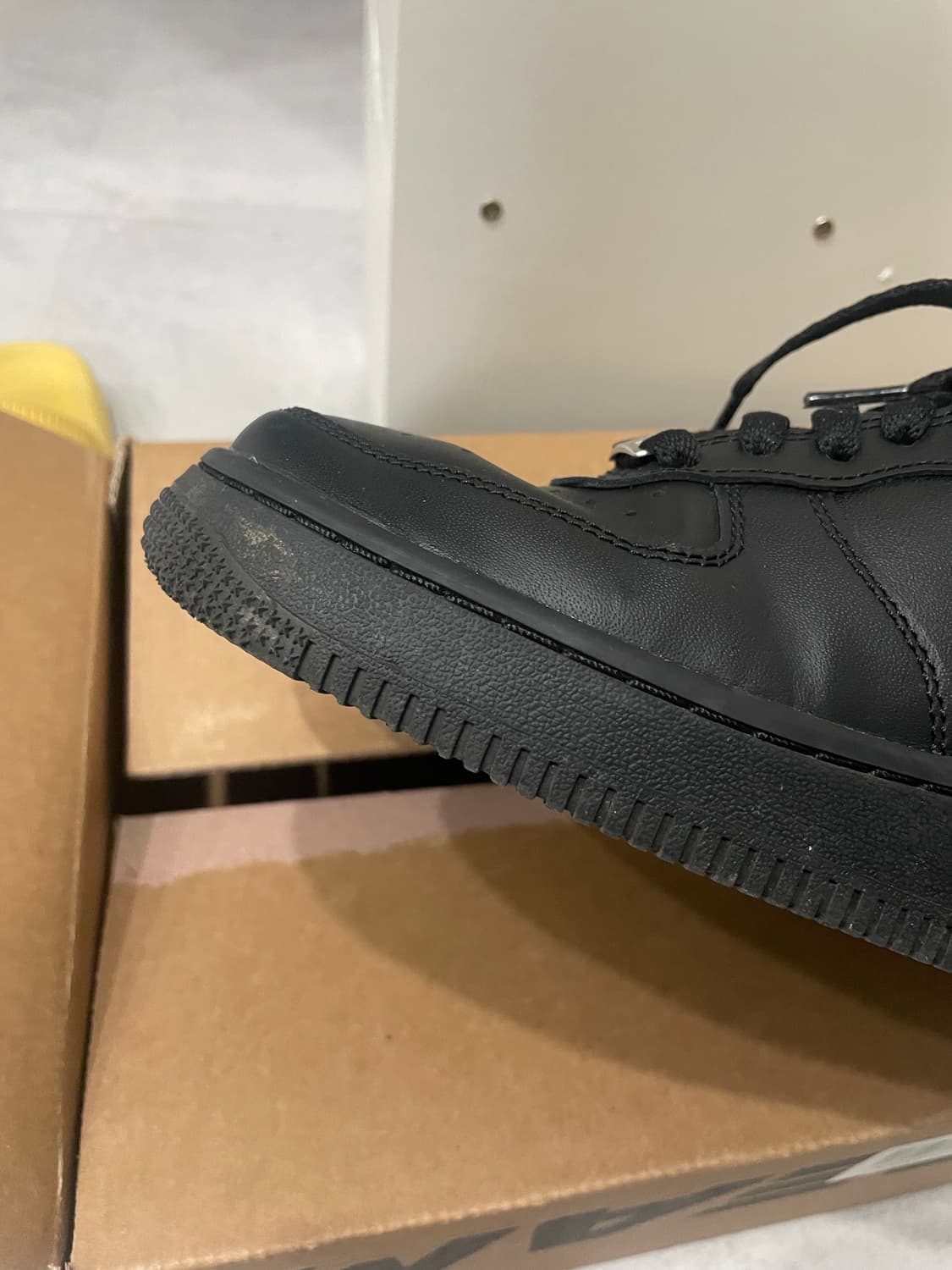 나이키 W 에어포스1 올블랙 240 상품이미지5