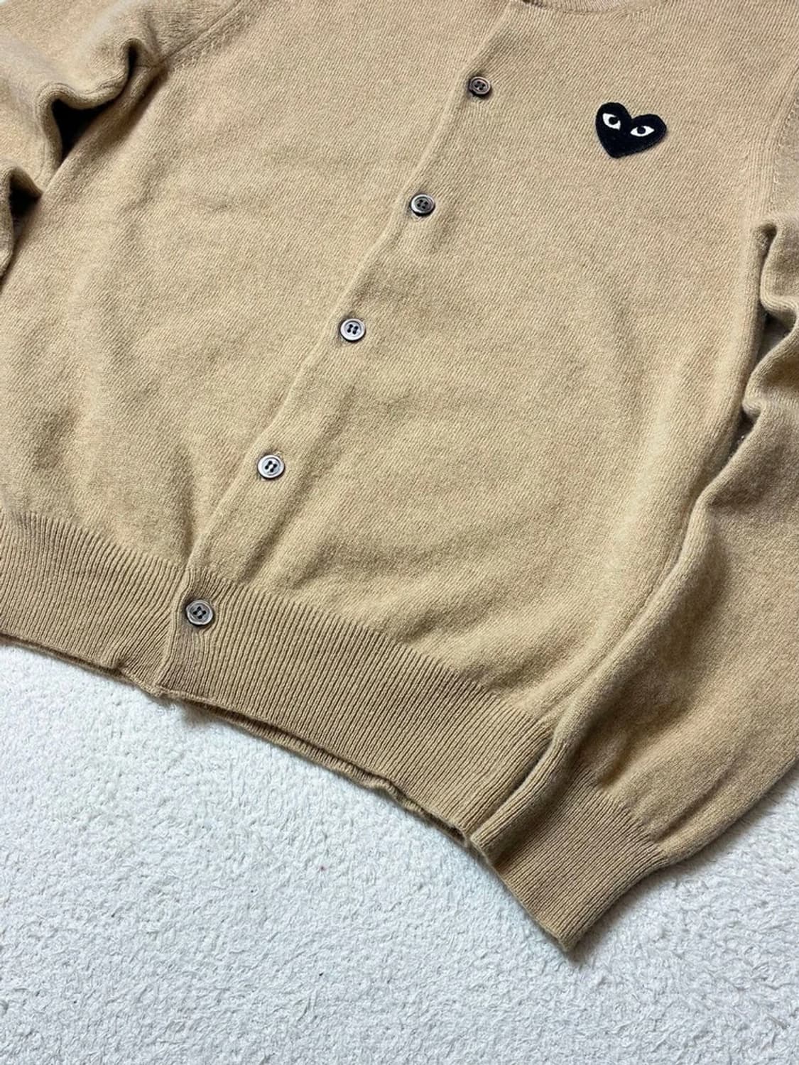 꼼데가르송 라운드넥 하트 로고 니트 가디건 PN6508 상품이미지5