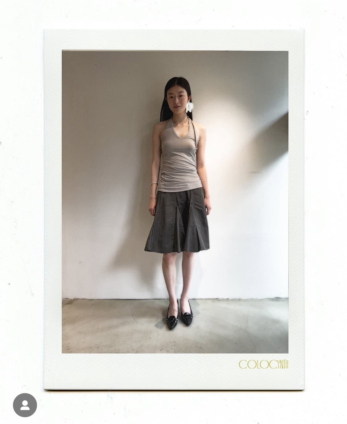 콜로신스 SILKY LINE HALTERNECK T-SHIRT 그레이 상품이미지1